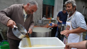 Ivano Gasparini, a sinistra nella foto di Laura Ananaia