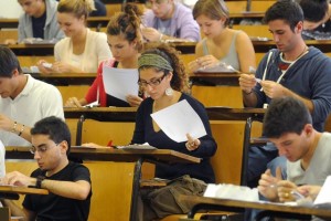 Esame di ammissione alla facoltà di medicina all'università statale di  Milano